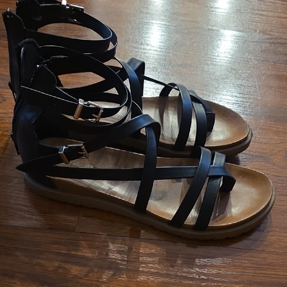 Me Too Black Strappy Sandals - Picture 3 of 7